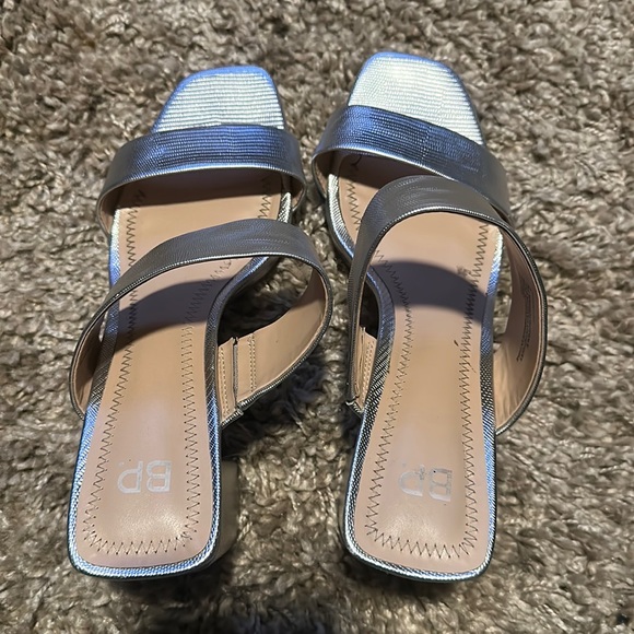BP Silver Heels - Picture 7 of 7
